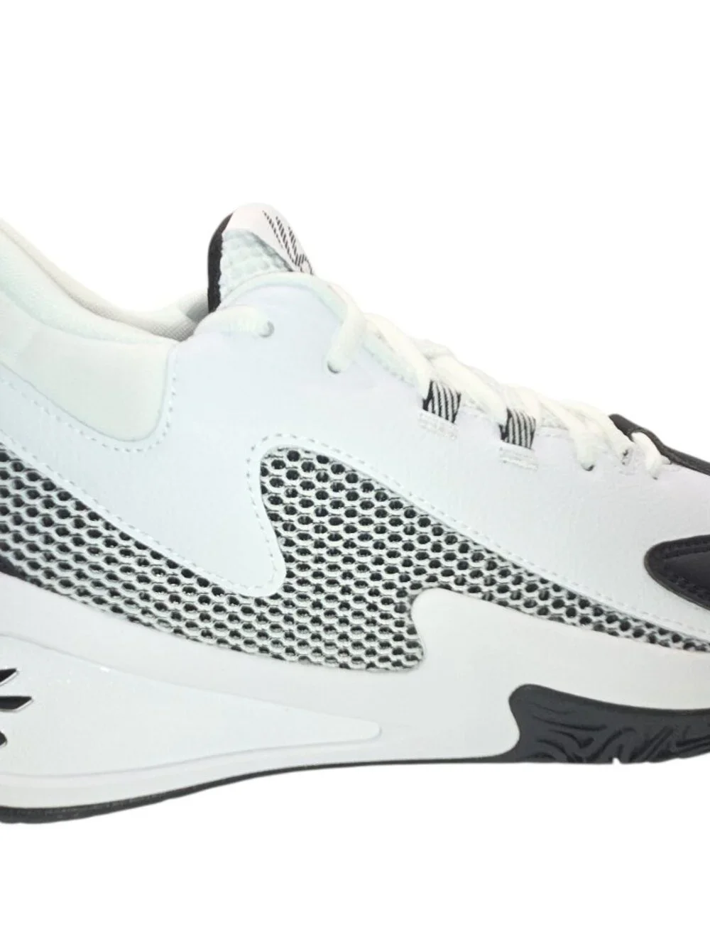 Under Armour Curry 3Z 25 Adult Basketball Shoes - Wht/Blk - Size 10 - Brand New